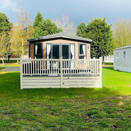 Buttermere Lodge With Hot Tub Barmby on the Moor Extérieur photo
