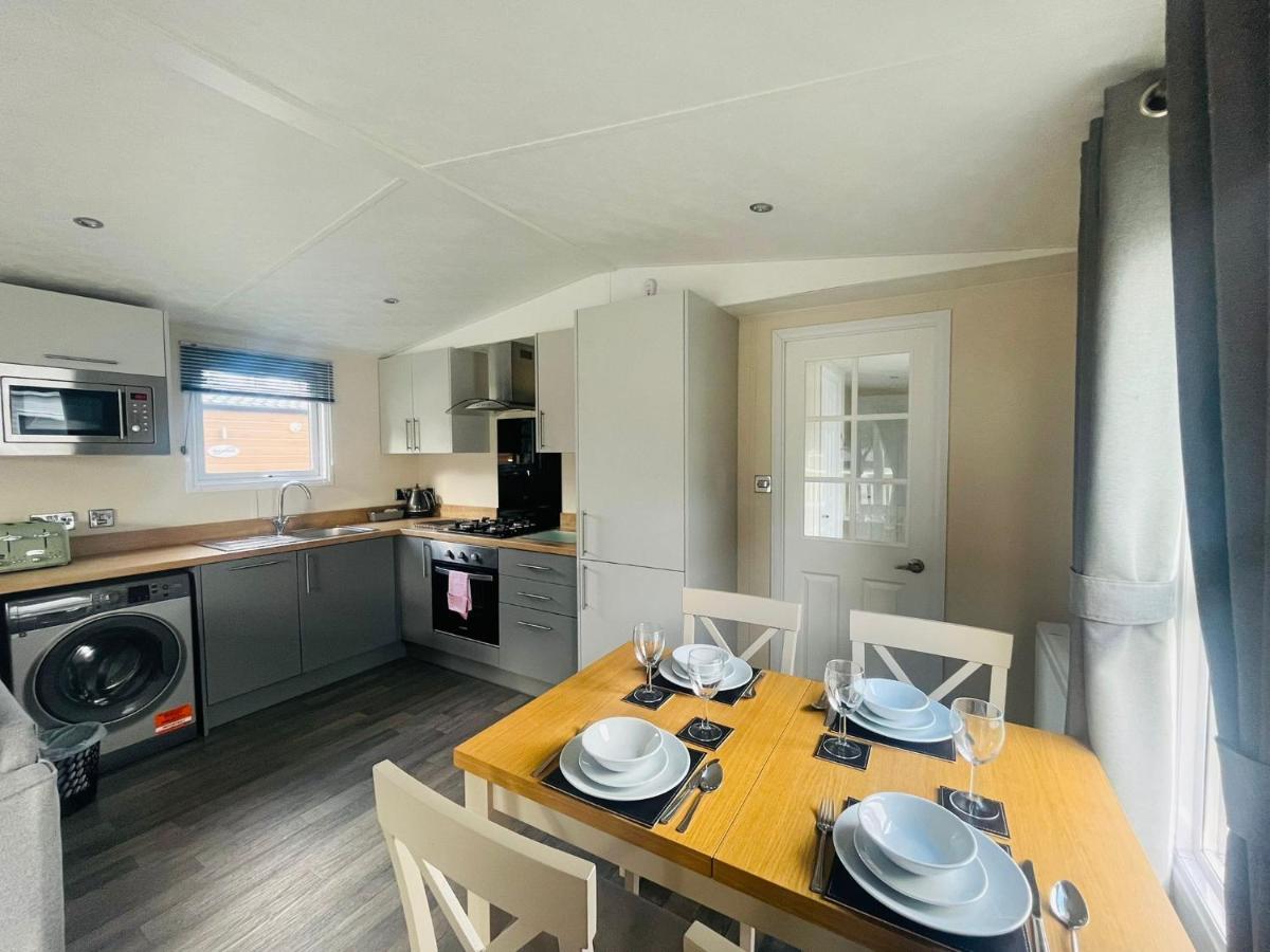 Buttermere Lodge With Hot Tub Barmby on the Moor Extérieur photo